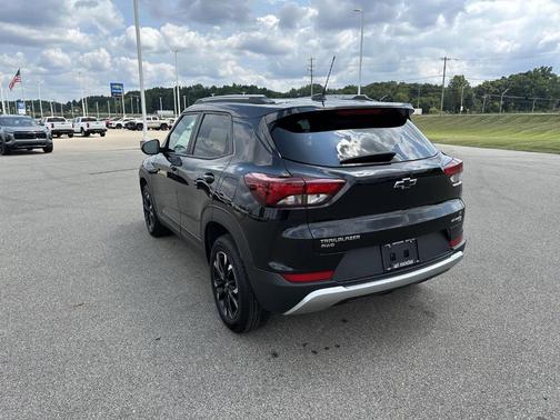 Mosaic Black Metallic 2023 Chevrolet Trailblazer LT