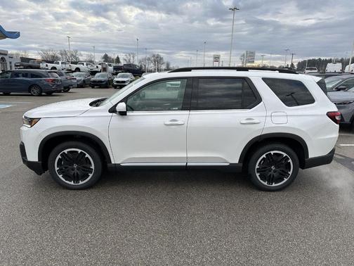Platinum White Pearl 2026 Honda Pilot Touring