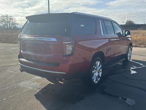 2022 Chevrolet Suburban High Country