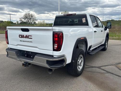 Summit White 2024 GMC Sierra 2500 Pro