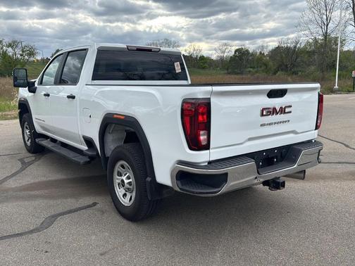 Summit White 2024 GMC Sierra 2500 Pro