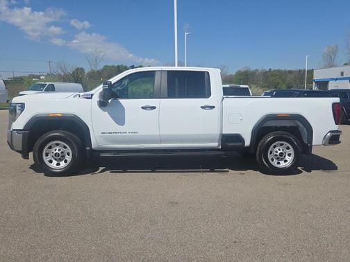 Summit White 2024 GMC Sierra 2500 Pro
