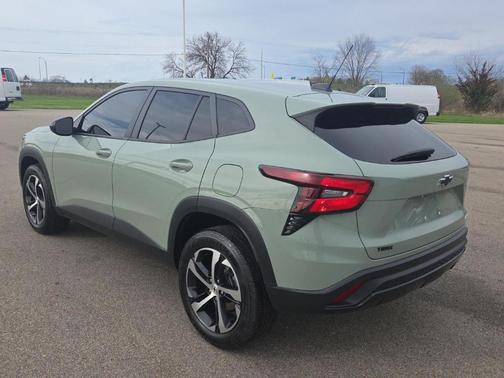 Green 2024 Chevrolet Trax 1RS