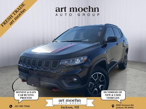 Diamond Black 2025 Jeep Compass Trailhawk