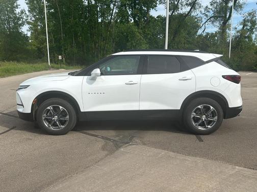 Summit White 2025 Chevrolet Blazer LT