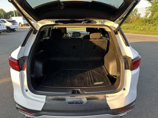 Summit White 2025 Chevrolet Blazer LT