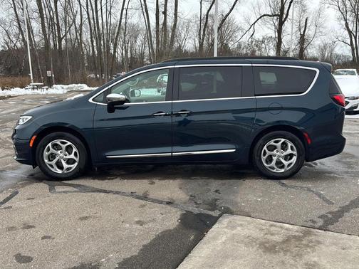 2023 Chrysler Pacifica Limited
