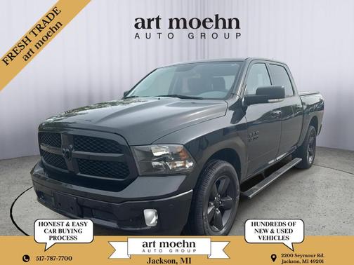 Brilliant Black Crystal Pearlcoat 2018 RAM 1500 Big Horn