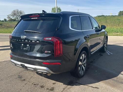 Ebony Black 2020 Kia Telluride S