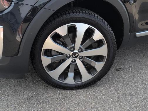 Ebony Black 2020 Kia Telluride S