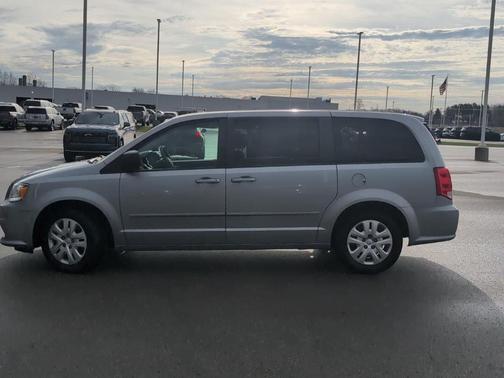 Billet Silver Metallic Clearcoat 2016 Dodge Grand Caravan AVP/SE