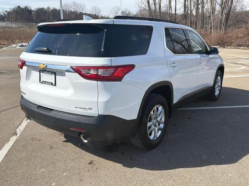 2021 Chevrolet Traverse LT Cloth