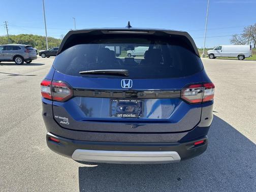 Obsidian Blue Pearl 2024 Honda Pilot EX-L 7-Passenger