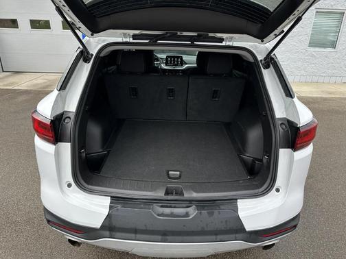 Summit White 2025 Chevrolet Blazer LT