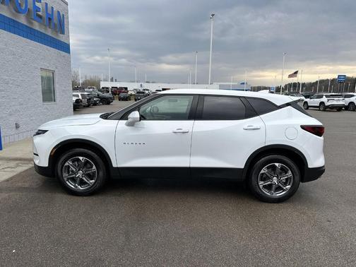 Summit White 2025 Chevrolet Blazer LT