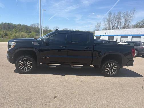 Onyx Black 2021 GMC Sierra 1500 AT4