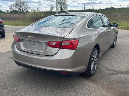 Mineral Gray Metallic 2025 Chevrolet Malibu LT