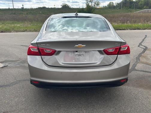 Mineral Gray Metallic 2025 Chevrolet Malibu LT