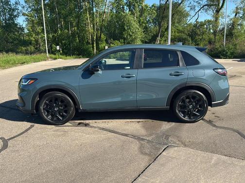 Pearl 2024 Honda HR-V Sport
