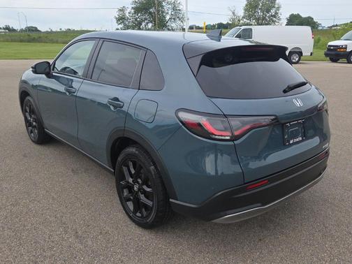 Pearl 2024 Honda HR-V Sport