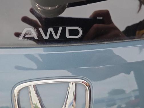 Pearl 2024 Honda HR-V Sport
