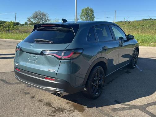 Pearl 2024 Honda HR-V Sport