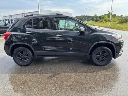 Mosaic Black Metallic 2018 Chevrolet Trax LT