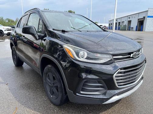 Mosaic Black Metallic 2018 Chevrolet Trax LT
