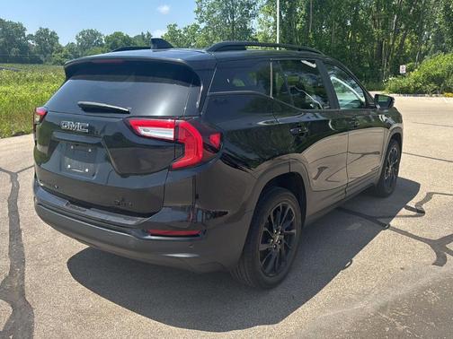 Ebony Twilight Metallic 2024 GMC Terrain SLE