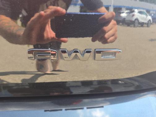 Ebony Twilight Metallic 2024 GMC Terrain SLE