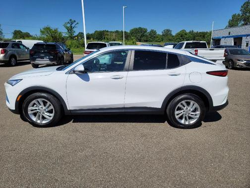 Summit White 2024 Buick Envista Preferred