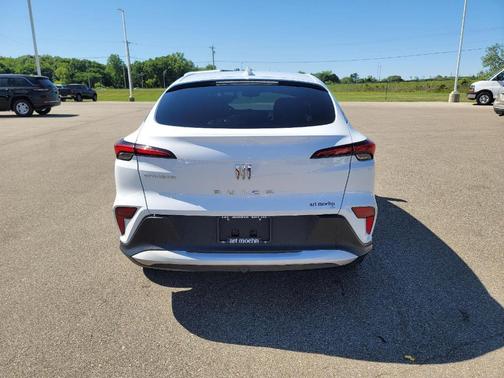 Summit White 2024 Buick Envista Preferred