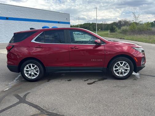 Radiant Red 2023 Chevrolet Equinox 1LT