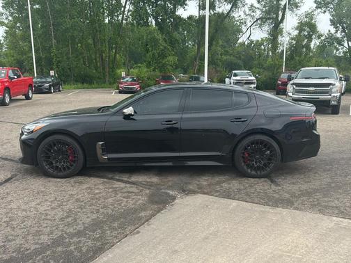 Aurora Black 2021 Kia Stinger GT1