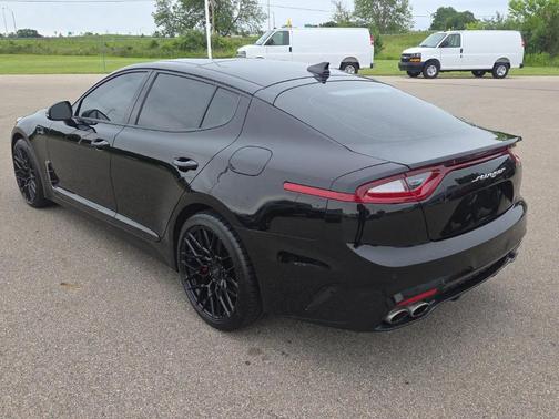 Aurora Black 2021 Kia Stinger GT1