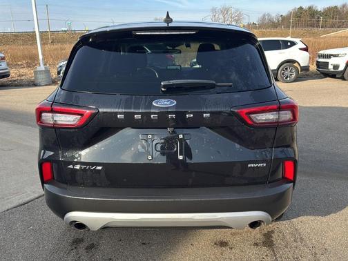 Agate Black Metallic 2025 Ford Escape Active