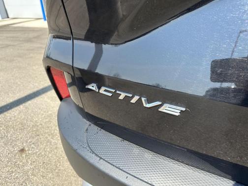 Agate Black Metallic 2025 Ford Escape Active