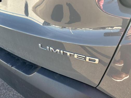 Sting Gray Clearcoat 2020 Jeep Renegade Limited