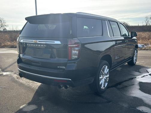 2023 Chevrolet Suburban High Country