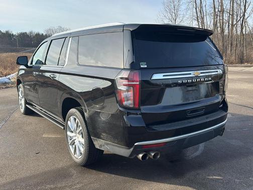 2023 Chevrolet Suburban High Country