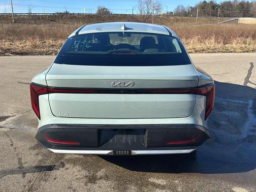 2025 Kia K4 
