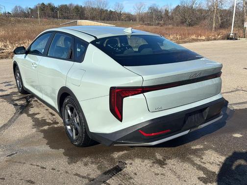 2025 Kia K4 