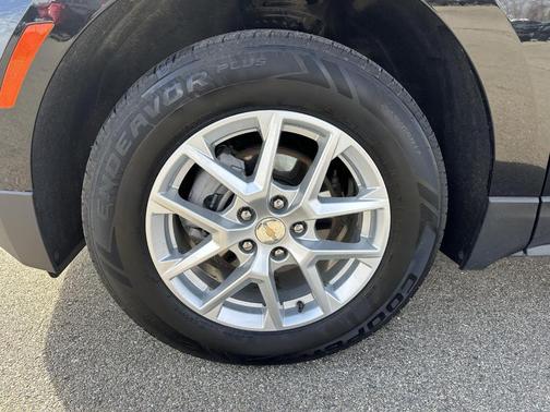 Mosaic Black Metallic 2024 Chevrolet Equinox LT