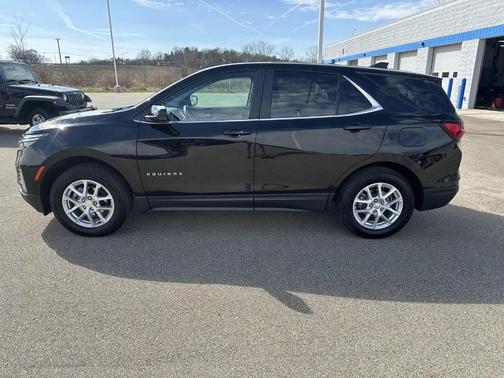 Mosaic Black Metallic 2024 Chevrolet Equinox LT