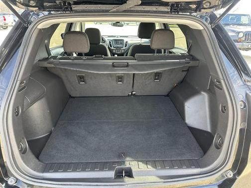 Mosaic Black Metallic 2024 Chevrolet Equinox LT