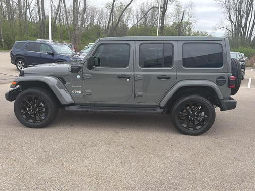 Sting Gray Clearcoat 2023 Jeep Wrangler 4xe Sahara