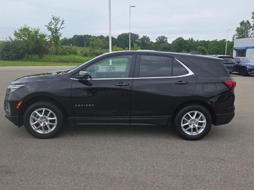 Mosaic Black Metallic 2024 Chevrolet Equinox LT