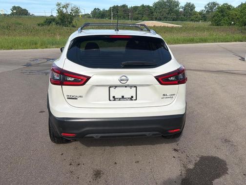 Pearl White Tri-Coat 2021 Nissan Rogue Sport SL