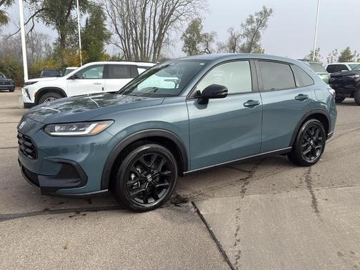 Pearl 2024 Honda HR-V Sport