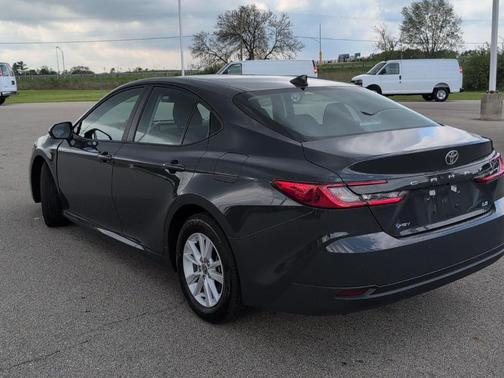 UNDERGROUND 2026 Toyota Camry LE